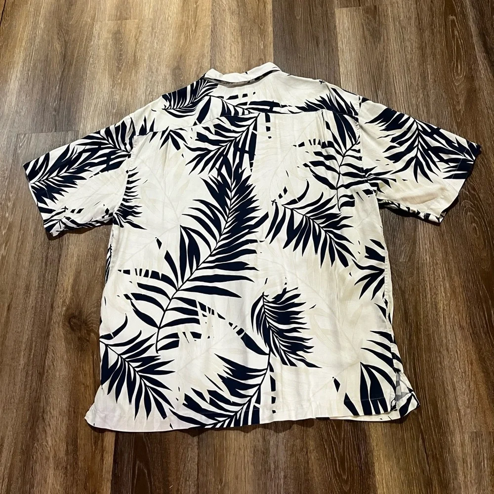 Hilo Hattie Silk Hawaiian Shirt Blue Palm Leaf Aloha Camp Collar Medium - Picture 6 of 12
